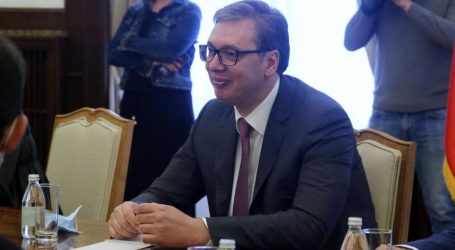 Profesor Milosavljević: “600 milijuna eura za TV prijenose Premier lige nije isplativo. To je Vučićev regionalni politički plan”
