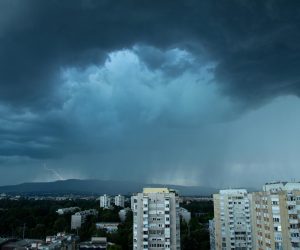 11.06.2021., Zagreb - U popodnevnim satima grad pogodilo nevrijeme

 Photo: Bruno Fantulin/PIXSELL