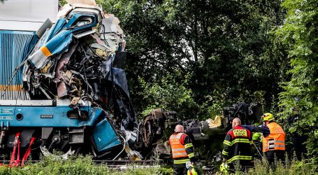 Troje poginulih i mnogo ozlijeđenih u sudaru vlakova u Češkoj