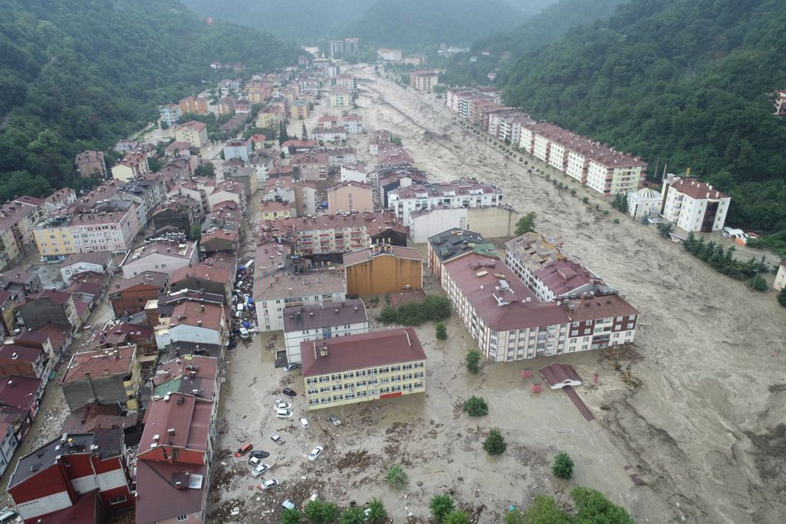 epa09410638 A drone photo shows an aerial view of flooded buildings due to heavy rains in Bozkurt district of Kastamonu, Turkey, 11 August 2021 (issued 12 August 2021). At least one person was killed and several are missing due to flooding in Northern Turkey.  


TURKEY OUT, USA OUT, UK OUT, CANADA OUT, FRANCE OUT, SWEDEN OUT, IRAQ OUT, JORDAN OUT, KUWAIT OUT, LEBANON OUT, OMAN OUT, QATAR OUT, SAUDI ARABIA OUT, SYRIA OUT, UAE OUT, YEMEN OUT, BAHRAIN OUT, EGYPT OUT, LIBYA OUT, ALGERIA OUT, MOROCCO OUT, TUNISIA OUT, AZERBAIJAN OUT, ALBANIA OUT, BOSNIA HERZEGOVINA OUT, BULGARIA OUT, KOSOVO OUT, CROATIA OUT, MACEDONIA OUT, MONTENEGRO OUT, SERBIA OUT, TURKEY OUT, USA OUT, UK OUT, CANADA OUT, FRANCE OUT, SWEDEN OUT, IRAQ OUT, JORDAN OUT, KUWAIT OUT, LEBANON OUT, OMAN OUT, QATAR OUT, SAUDI ARABIA OUT, SYRIA OUT, UAE OUT, YEMEN OUT, BAHRAIN OUT, EGYPT OUT, LIBYA OUT, ALGERIA OUT, MOROCCO OUT, TUNISIA OUT, AZERBAIJAN OUT, ALBANIA OUT, BOSNIA HERZEGOVINA OUT, BULGARIA OUT, KOSOVO OUT, CROATIA OUT, MACEDONIA OUT, MONTENEGRO OUT, SERBIA OUT  EPA/UMIT YORULMAZ