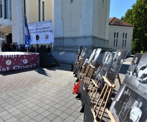 Glina, 30.08.2021. - Dan sjećanja na osobe nestale u Domovinskom ratu.
foto HINA/ Mladen VOLARIĆ/ mv