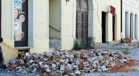 Pozivi uplašenih građana: Bez većih šteta od noćašnjeg potresa u Petrinji