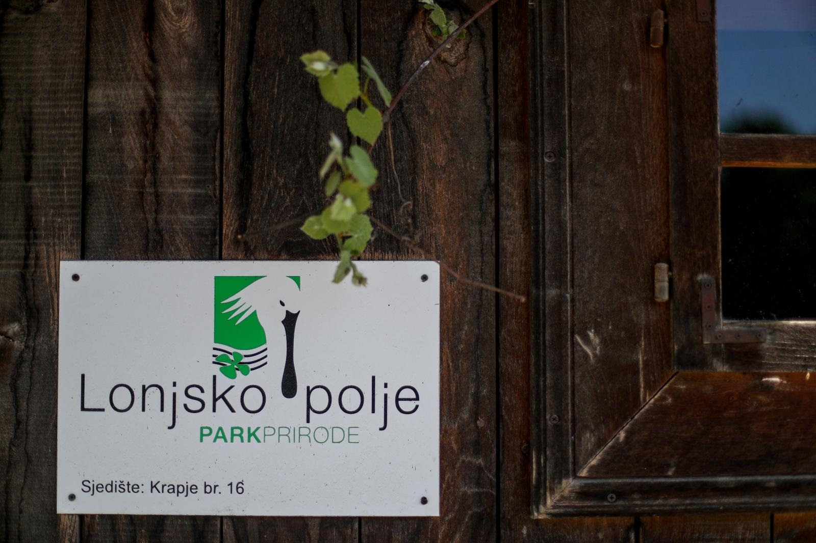 22.04.2020., Krapje, Jasenovac - Jedan od ulaza u park prirode Lonjsko polje u Krapju. Photo: Slavko Midzor/PIXSELL