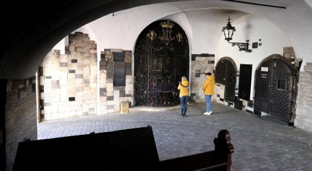 Obnovljen i uređen oltarni prostor na Kamenitim vratima