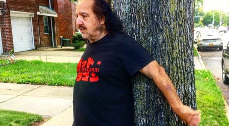 Odgođeno suđenje porno zvijezdi Ronu Jeremyju, mora na psihijatrijsko vještačenje