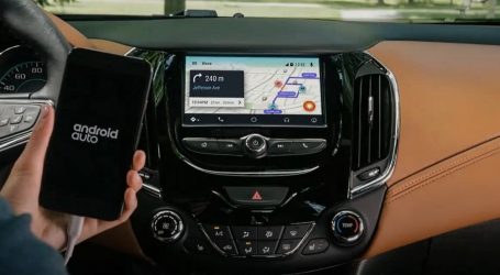 Google testira novo sučelje aplikacije Android Auto za zaslone u automobilima