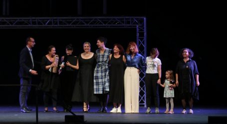 ‘Čelične magnolije’ u režiji Renate Carole Gatice najbolja predstava HNK Ivana pl. Zajca u sezoni 2020/21