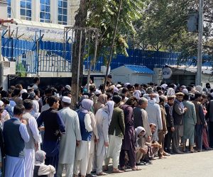 epa09440005 People line up to withdraw money from banks as banks allowed only $200 withdrawal per week from an account at their central branches in Kabul, Afgahnistan, 01 September 2021. The Taliban called for support from the international community to revive an economy battered by two decades of conflict and heavily dependent on foreign aid. Chief Taliban spokesman Zabihullah Mujahid said one of the main objectives after the Taliban's "victory" is the reconstruction of the country and assured that the international community must trust that the aid to Afghanistan under the Taliban will be directed through “proper channels”.  EPA/STRINGER