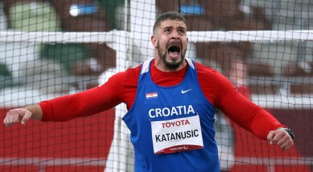 POI: Ivan Katanušić osvojio srebro u bacanju diska po nemogućim uvjetima