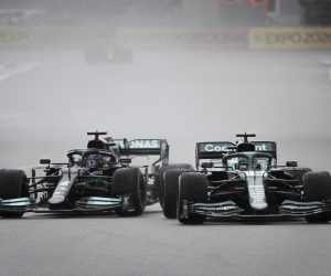 epa09487155 British Formula One driver Lewis Hamilton (L) of Mercedes-AMG Petronas and Canadian driver Lance Stroll (R) of Aston Martin Cognizant F1 Team in action during the qualifying session of the 2021 Formula One Grand Prix of Russia at the Sochi Autodrom race track in Sochi, Russia, 25 September 2021. The Formula One Grand Prix of Russia will take place on 26 September 2021.  EPA/Yuri Kochetkov