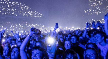 U Danskoj su rock koncert održan prvi put u pandemiji nazvali ‘povijesnim događajem’