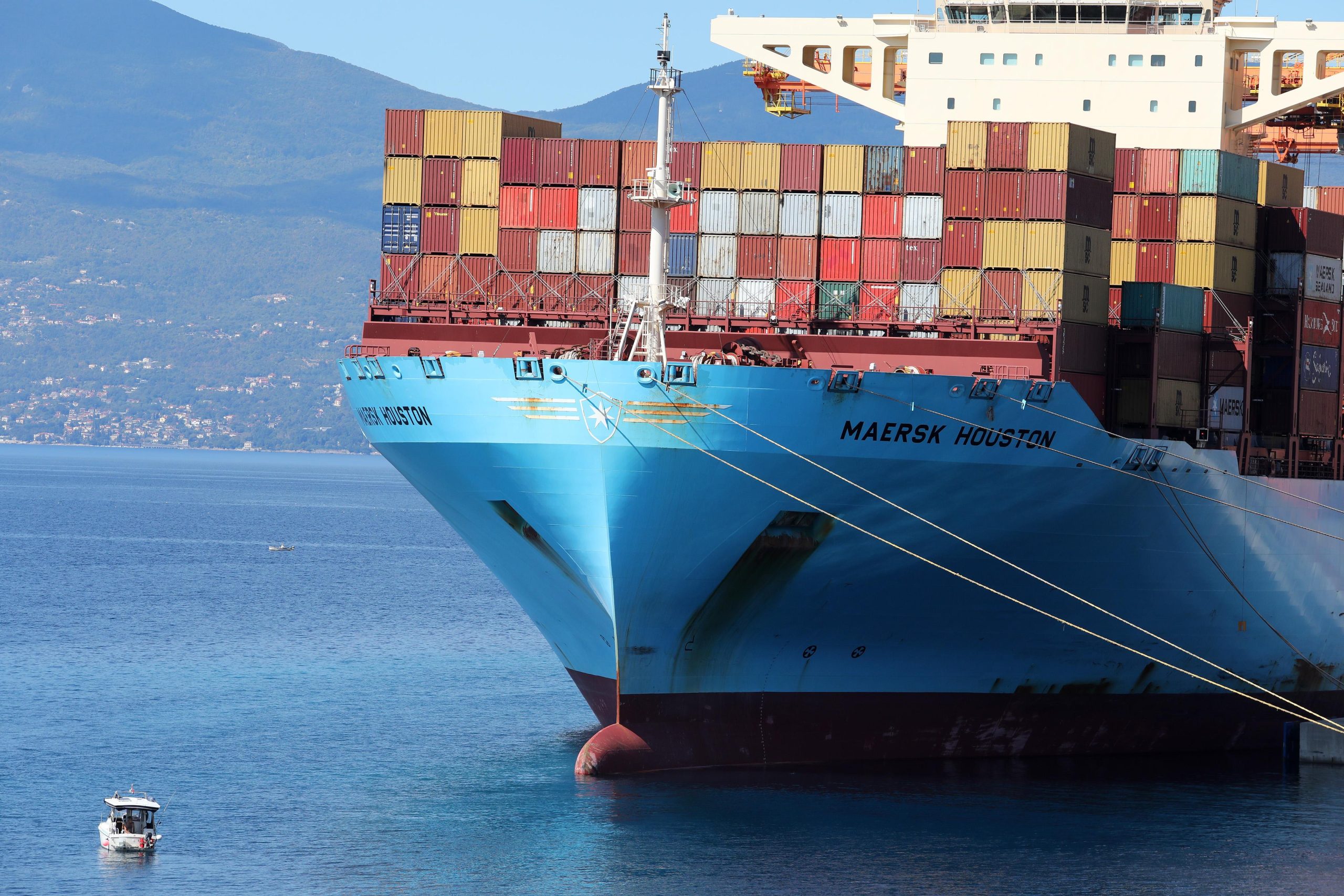 01.09.2021., Rijeka - Brod Maersk Houston prekrcava kontejnere na kontejnerskom terminalu rijecke luke na Brajdici. 
Photo: Goran Kovacic/PIXSELL