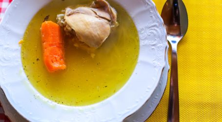 Tradicija na stolu: Domaća kokošja juha