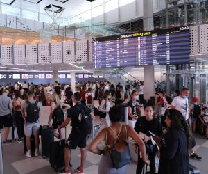 22.08.2021., Kastela - Nedjelja na splitskom aerodromu vrlo je ziva sto se vidi i po broju putnika na terminalu.

Photo: Ivo Cagalj/PIXSELL