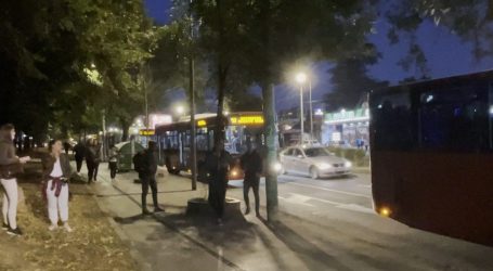 Muškarac u Beogradu stajao na raskrižju i pucao, policija ga uhitila