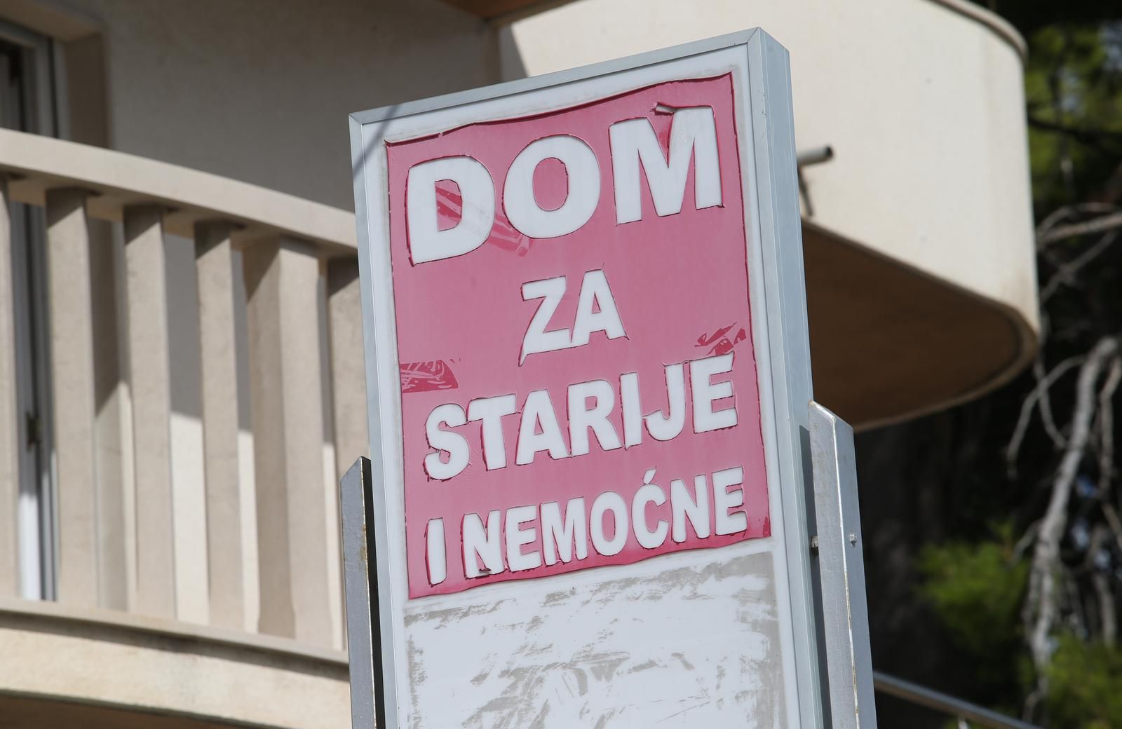 28.09.2020., Dugi Rat - Dom za starije i nemocne "Toleranca".
Photo:Ivo Cagalj/PIXSELL