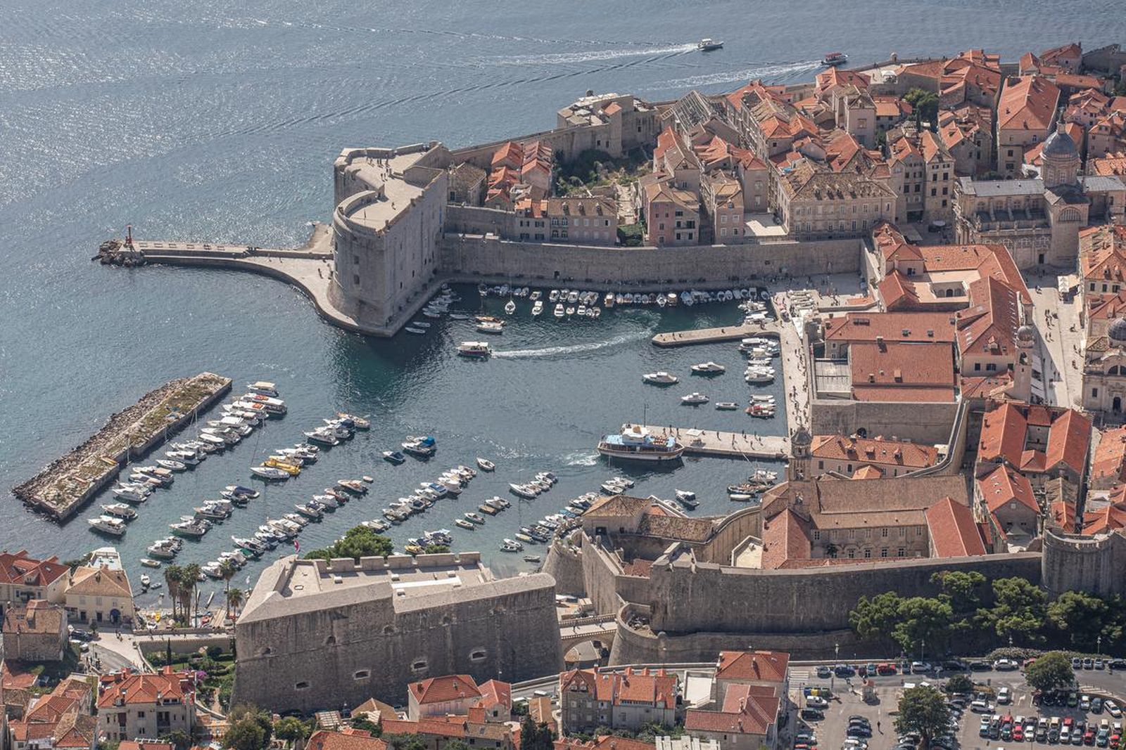 01.10.2021., Srdj, Dubrovnik - Pogled na dubrovacku staru jezgru.
Photo: Grgo Jelavic/PIXSELL