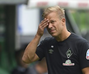 FILED - 15 August 2021, Bremen: Soccer: 2. Bundesliga, Werder Bremen - SC Paderborn 07, Matchday 3. Werder coach Markus Anfang is on the sidelines. He has resigned as coach of Werder Bremen. The 47-year-old thus reacted to investigations by the public prosecutor's office on Saturday (20.11.2021) a few hours before the home match against FC Schalke 04. It is suspected that Anfang used a forged vaccination certificate. Photo by: Carmen Jaspersen/picture-alliance/dpa/AP Images