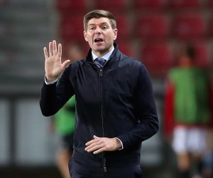 epa09576292 (FILE) - Rangers manager Steven Gerrard reacts during the UEFA Europa League soccer match between Sparta Prague and Rangers in Prague, Czech Republic, 30 September 2021 (re-issued on 11 November 2021). Steven Gerrard has been appointed Aston Villa manager to replace Dean Smith, the English Premier League side confirmed on 11 November 2021.  EPA/MARTIN DIVISEK *** Local Caption *** 57205278