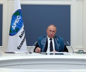 epa09578384 Russian President Vladimir Putin attends the summit of the Asia-Pacific Economic Cooperation (APEC) Forum via a videoconference at the Kremlin in Moscow, Russia, 12 November 2021.  EPA/MIKHAIL METZEL / KREMLIN  / SPUTNIK / POOL MANDATORY CREDIT
