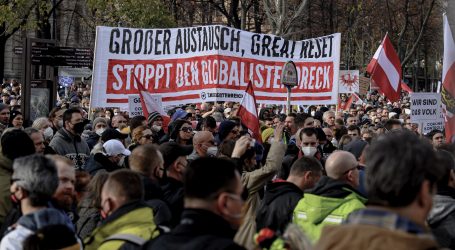 Oko 35 tisuća prosvjednika protiv novih covid mjera u Beču