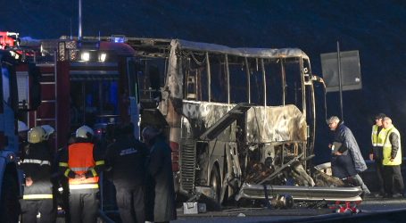 Zapalio se sjevernomakedonski autobus na bugarskoj autocesti: Najmanje 45 mrtvih