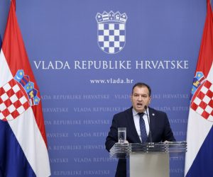 16.11.2021., Zagreb - Ministar zdravstva Vili Beros odrzao je u Banskim dvorima konferenciju za medije.