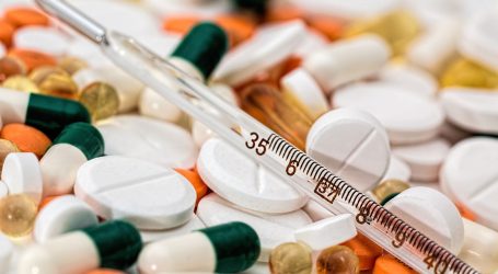 Istražuju se lijekovi protiv korone, uskoro prve tablete na tržištu?