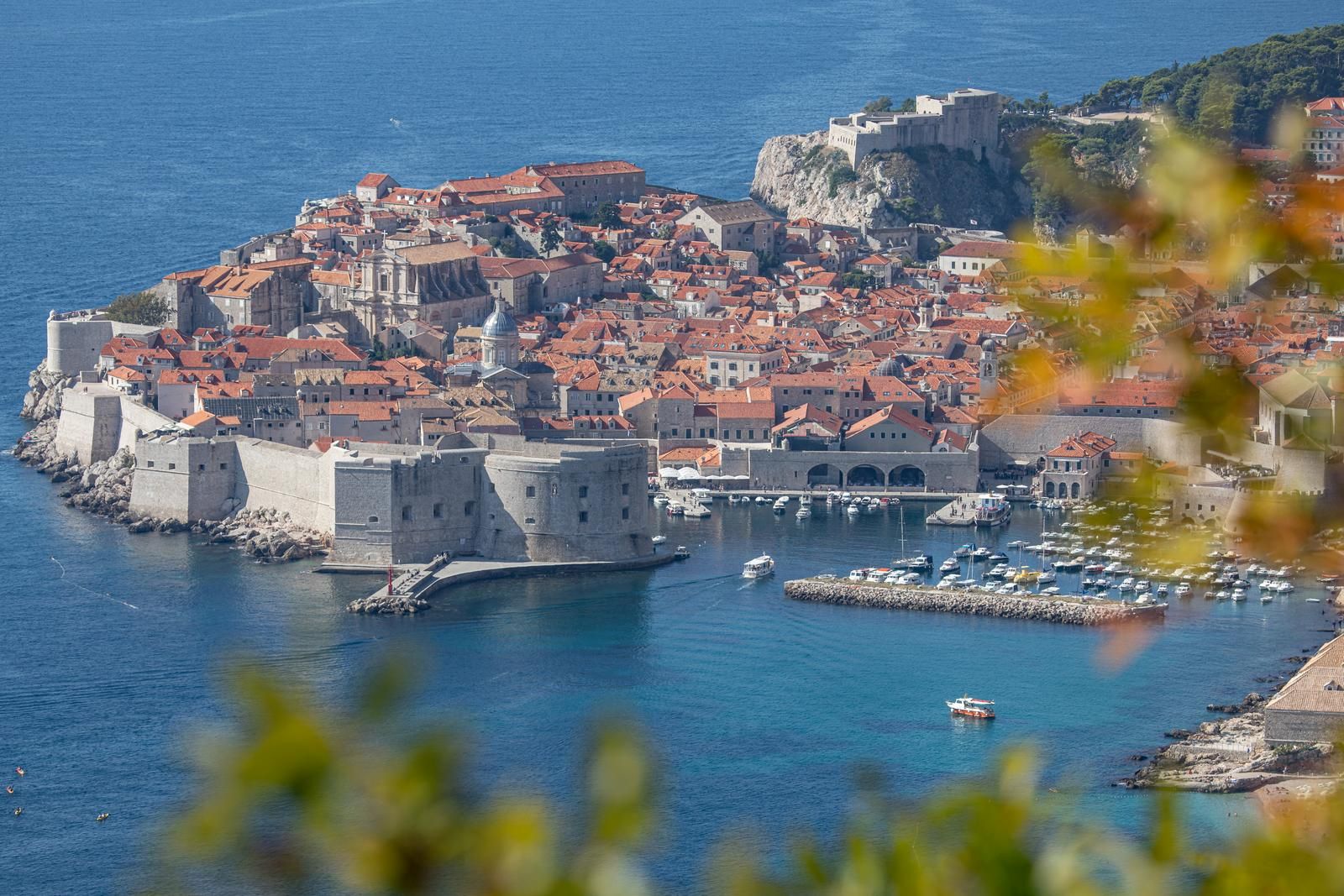19.10.2021., Bosanka, Dubrovnik - Pogled na staru gradsku jezgru s Bosanke.
Photo: Grgo Jelavic/PIXSELL