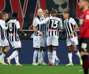 epa09637383 Udinese's Norberto Beto (C) celebrated by his teammates after scoring a goal during the Italian Serie A soccer match Udinese Calcio vs AC Milan at the Friuli - Dacia Arena stadium in Udine, Italy, 11 December 2021.  EPA/GABRIELE MENIS