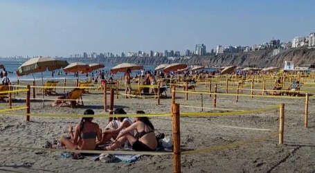 U Limi uživaju u sunčanom danu na plaži, ne smetaju im ni ‘odjeljci’