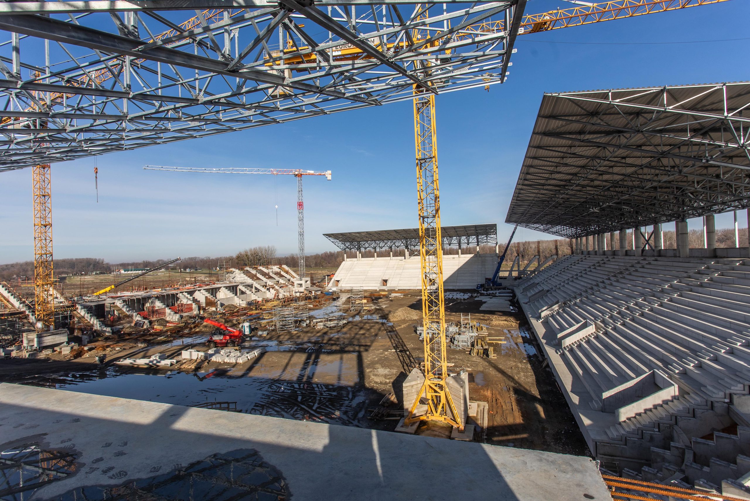 04.01.2021., Osijek, Kopacki rit - Izgradnja novog nogometnog stadiona na Pampasu. Tri strane tribina su izgradjene i natkrivene.
Photo: Davor Javorovic/PIXSELL