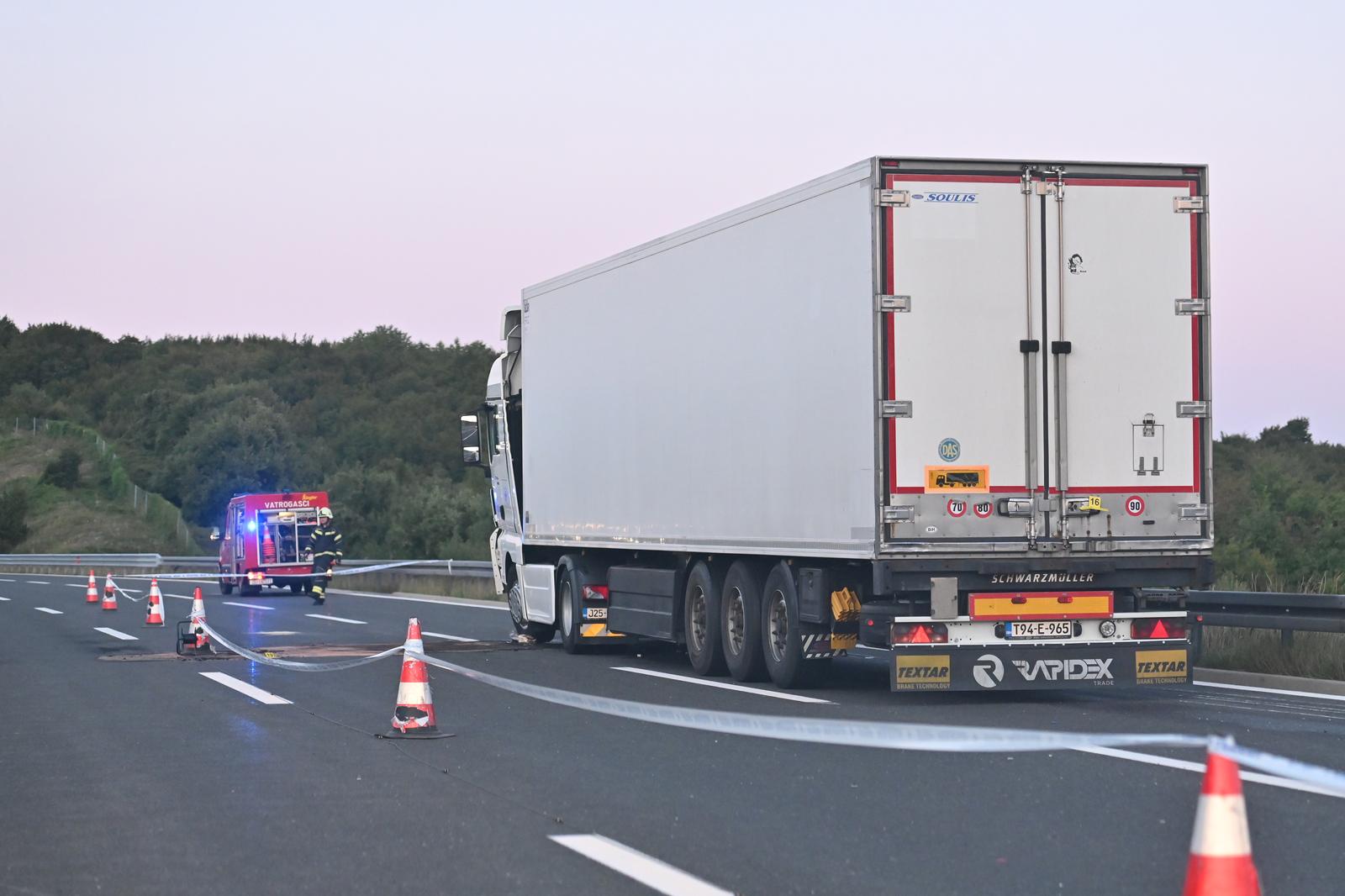 06.09.2021., Brinje - U teskoj prometnoj nesreci na autocesti A1 kod cvorista Brinje smrtno je stradalo dijete. 
Photo: Dino Stanin/PIXSELL