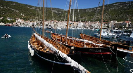 “Barake Palagružone” ili kako sačuvati sjećanje na stare komiške brodove i ribare