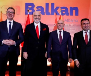 Serbian Prime Minister Aleksandar Vucic, Albanian Prime Minister Edi Rama, Deputy Minister of Finance of North Macedonia Dimitar Kovacevski and North Macedonia's Prime Minister Zoran Zaev pose for a picture after a press conference of the Open Balkan summit at the Palace of Brigades in Tirana, Albania December 21, 2021. REUTERS/Florion Goga Photo: Florion Goga/REUTERS