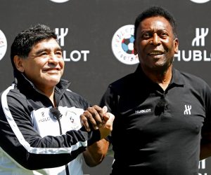 FILE PHOTO: Football legends Pele and Diego Maradona attend an advertising soccer event on the eve of the opening of the UEFA 2016 European Championship in Paris, France June 9, 2016.  REUTERS/Charles Platiau/File Photo SEARCH "1ST ANNIVERSARY OF DIEGO MARADONA'S DEATH" FOR THE PHOTOS