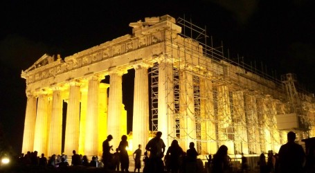 Grčka zabranila sve javne proslave za Božić i Novu godinu zbog covida-19