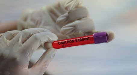 Američki znanstvenici: Omikron je možda preuzeo djelić gena virusa prehlade