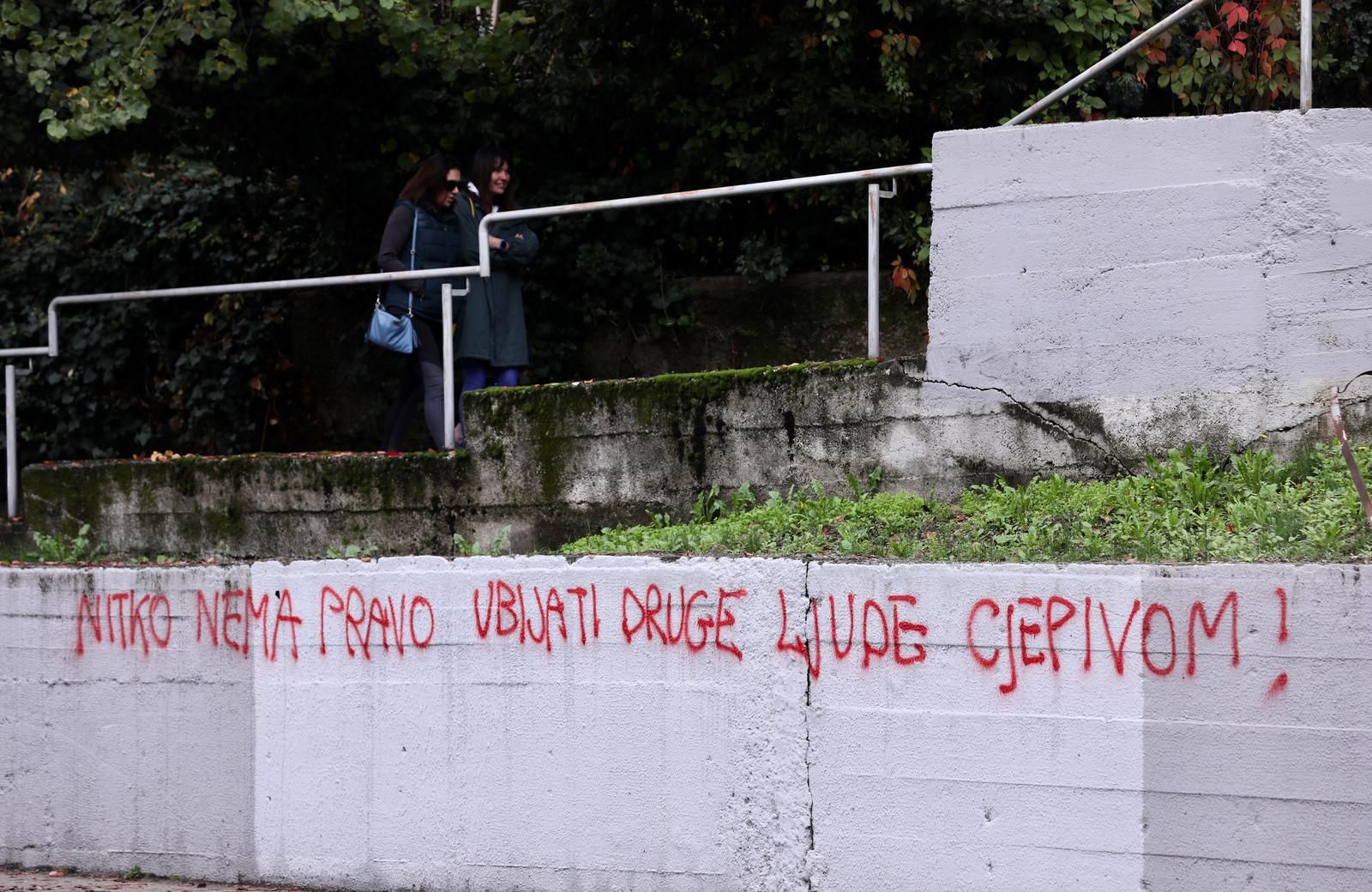 18.11.2021.,Split- Antivakserski grafiti u gradu i na lokacijama za testiranje na koronu