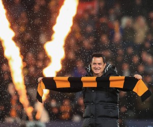Sky Bet Championship Hull City v Blackburn Rovers The new Hull City FC owner Acun Ilicali holds up his scarf as the fans welcome him onto the pitch Hull MKM Stadium East Riding of Yorkshire United Kingdom Copyright: xJamesxHeaton/NewsxImagesx