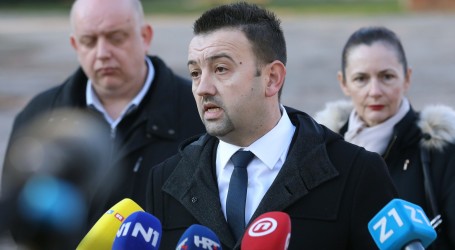 Suverenisti osuđuju Pupovca i Plenkovića u vezi tzv. Dana RS