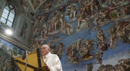 Papa Franjo kritizirao dezinformacije oko cijepljenja