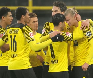 epaselect epa09686153 Dortmund's Erling Haaland (R) celebrates scoring the 4-1 lead with teammates during the German Bundesliga soccer match between Borussia Dortmund and SC Freiburg in Dortmund, Germany, 14 January 2022.  EPA/FRIEDEMANN VOGEL CONDITIONS - ATTENTION: The DFL regulations prohibit any use of photographs as image sequences and/or quasi-video.