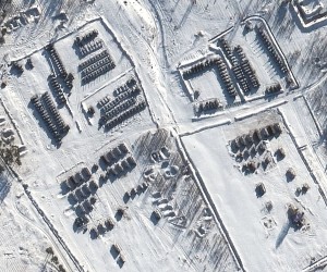 epa09696330 A handout satellite image made available by Maxar Technologies shows a battle group at Pogonovo training area in Voronezh, Russia, 19 January 2022. Tensioins between Russia and Ukraine are at their highest in many years, as Russian troop build-up near the two nations borders raise fears that Russia could launch an invasion.  EPA/MAXAR TECHNOLOGIES HANDOUT -- MANDATORY CREDIT: SATELLITE IMAGE 2021 MAXAR TECHNOLOGIES -- the watermark may not be removed/cropped -- HANDOUT EDITORIAL USE ONLY/NO SALES