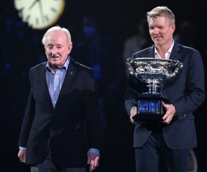 epa09717801 Former tennis greats Jim Courier (R) and Rod Laver with the Norman Brooks Challenge Cup before the men’s singles final between Rafael Nadal of Spain and Daniil Medvedev of Russia at the Australian Open grand slam tennis tournament at Melbourne Park in Melbourne, Australia, 30 January 2022.  EPA/DEAN LEWINS AUSTRALIA AND NEW ZEALAND OUT