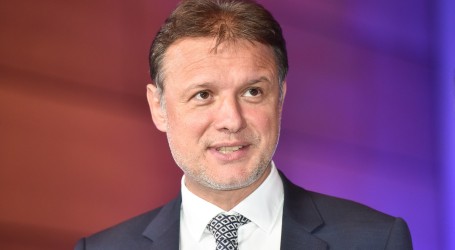 Jandroković drži da Horvat treba ostati u Vladi