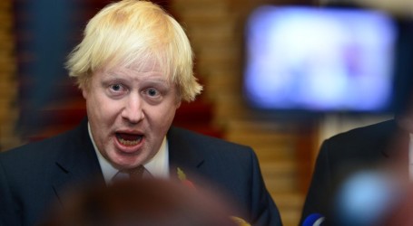 “Opstanak mu nije siguran”: Johnson pred parlamentom zbog zabave održane u vrijeme karantene