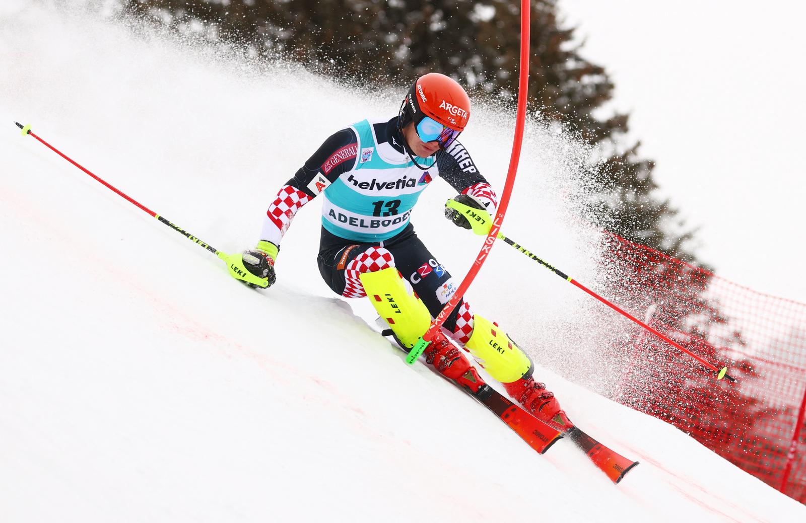 Alpine Skiing - FIS Alpine Ski World Cup - Men's Slalom - Adelboden, Switzerland - January 9, 2022 Croatia's Filip Zubcic in action during the the first run REUTERS/Denis Balibouse Photo: DENIS BALIBOUSE/REUTERS