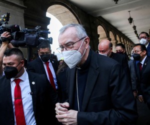FILE PHOTO: Vatican Secretary of State Cardinal Pietro Parolin walks after receiving a Distinguished Guest recognition at the City Hall in Mexico City, Mexico June 21, 2021. REUTERS/Edgard Garrido/File Photo Photo: EDGARD GARRIDO/REUTERS