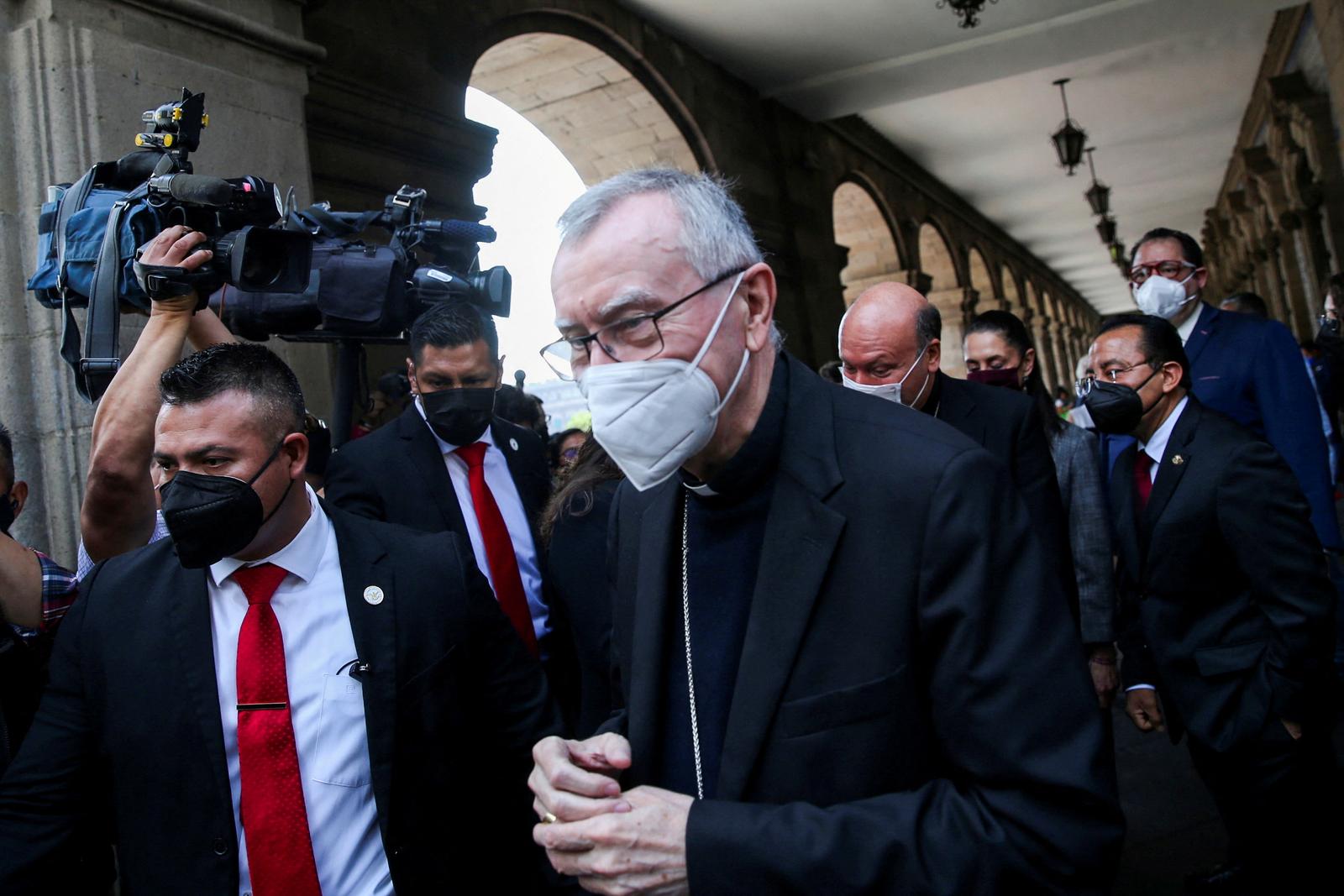FILE PHOTO: Vatican Secretary of State Cardinal Pietro Parolin walks after receiving a Distinguished Guest recognition at the City Hall in Mexico City, Mexico June 21, 2021. REUTERS/Edgard Garrido/File Photo Photo: EDGARD GARRIDO/REUTERS